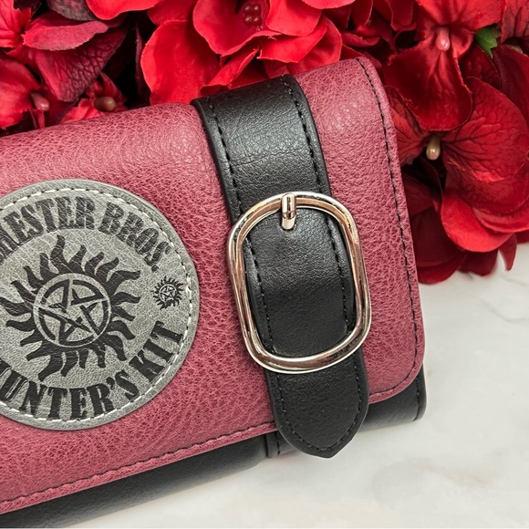 Supernatural Black and Maroon Pentagram Clutch Wallet Wristlet - Picture 4 of 15